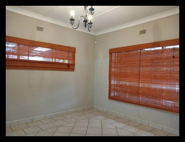 3 BEDROOM PROPERTY TO RENT IN KEMPTON PARK EXT 03